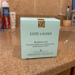 ESTĒE LAUDER Resilience Lift Creme!!!!